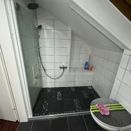 Apartmán Monteurwohnung Monteurzimmer 13 Personen *