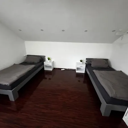 Monteurwohnung Monteurzimmer 13 Personen *