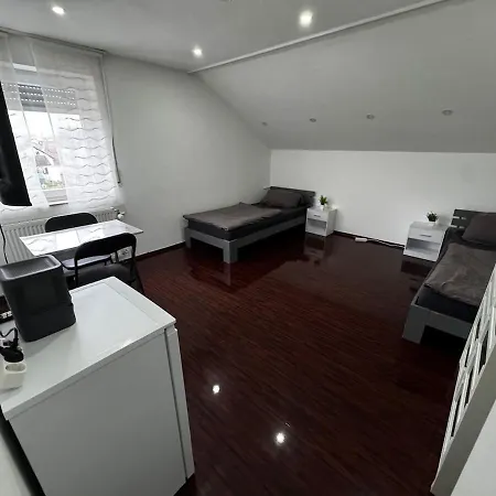 Apartamento Monteurwohnung Monteurzimmer 13 Personen
