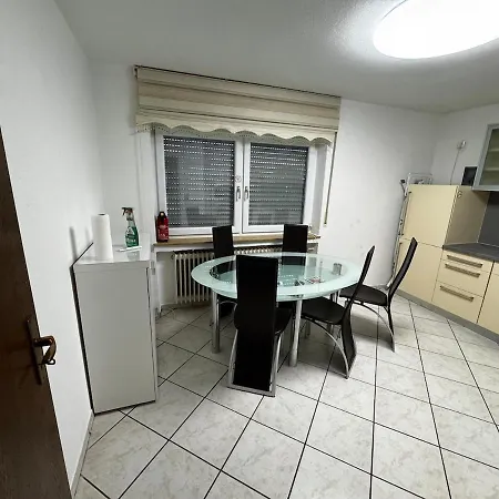 Monteurwohnung Monteurzimmer 13 Personen *