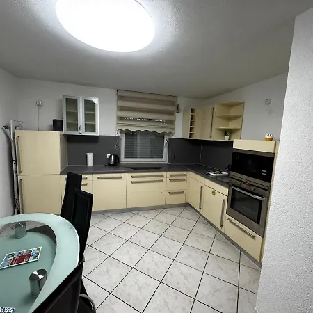Monteurwohnung Monteurzimmer 13 Personen *