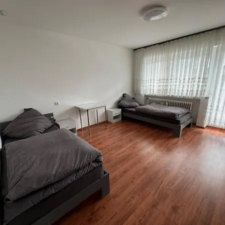 Apartamento Monteurwohnung Monteurzimmer 13 Personen