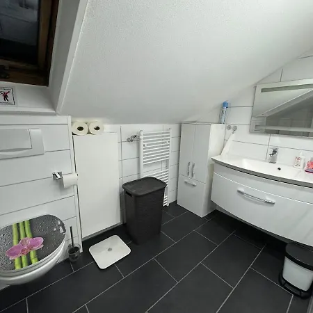 Monteurwohnung Monteurzimmer 13 Personen Apartment *